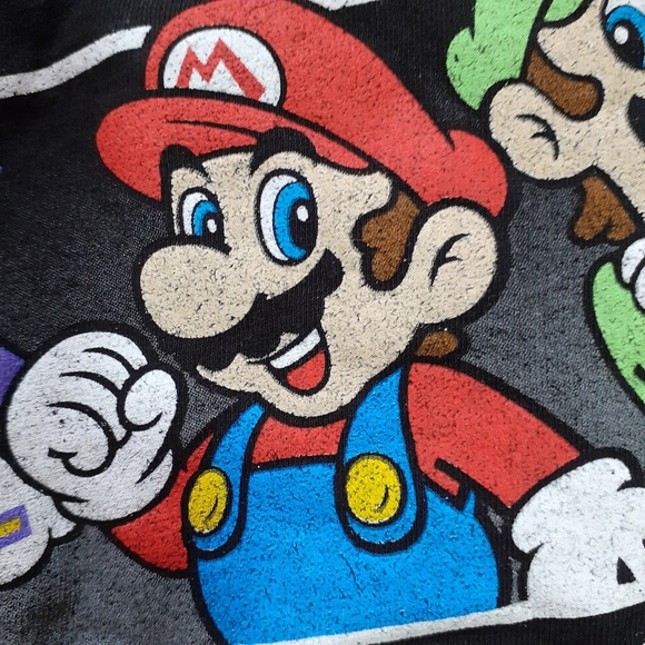 Super Mario Nintendo Shirt - Picture 5 of 6